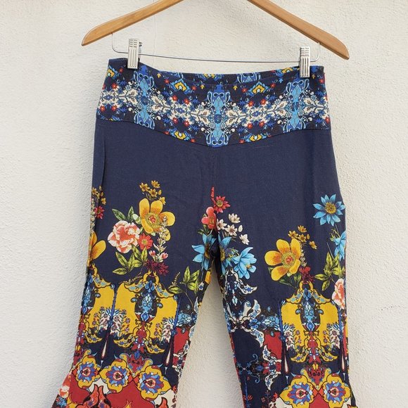 FARM Rio Floral Flare Pants - Picture 7 of 8